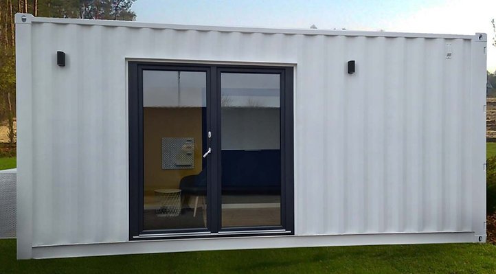 52aa76_00ebf196126b49bda12a2b0db977480cmv2 Contenedor de oficina de 15 m² – llave en mano - Imagen 1