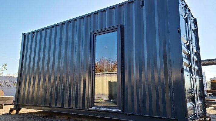 52aa76_a1d1aa47edd54b98a3046ae249695280mv2 Contenedor de sauna de 15 m² con zona de relax – llave en mano - Imagen 1