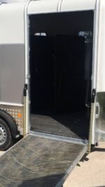 Camioneta Ifor Williams Hb 610, 4/5 asientos - Imagen 7