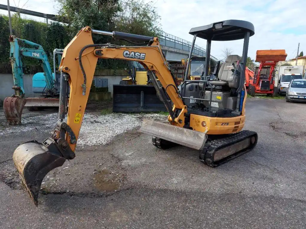 Case_CX26_B_4_1 Miniexcavadora CASE CX26 B – usada - Imagen 1