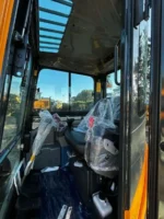 Mini HYUNDAI R25Z-9AK de cuero – ocasión - Imagen 3