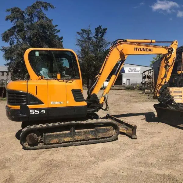 Mini cuero HYUNDAI R55-9, ocasión