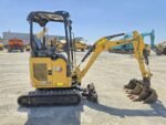 Miniexcavadora Caterpillar 301.7CR usada de 1,8 toneladas (2021) con 3 cucharones y remolque