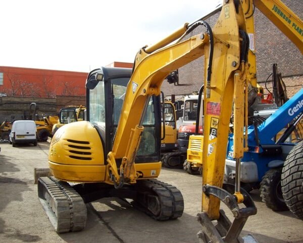 Miniexcavadora usada JCB 8045 ZTS (2007) – 4,75T – Motor Perkins de 33 kW