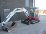 Miniexcavadora Takeuchi TB235 usada (2008) – 3,5 T – Motor Yanmar de 21,3 kW