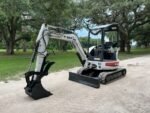 Bobcat 425G (2008) – Miniexcavadora usada de 2,7 T – 2095 horas – 4 cucharones