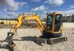 Miniexcavadora Hyundai Robex 27Z-9 usada (2011) de 2,8 toneladas con 3 cucharones - Imagen 3
