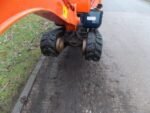 Miniexcavadora Kubota K008-3 Micro (2013) de 0,8 T usada con motor nuevo (2694 horas) - Imagen 9