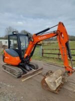 Kubota KX71-3 (2012) – Miniexcavadora de 2,5 T – 2534 horas – 3 cucharones – Excelente estado - Imagen 3