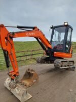 Kubota KX71-3 (2012) – Miniexcavadora de 2,5 T – 2534 horas – 3 cucharones – Excelente estado - Imagen 6