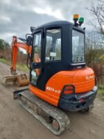Kubota KX71-3 (2012) – Miniexcavadora de 2,5 T – 2534 horas – 3 cucharones – Excelente estado - Imagen 10