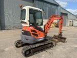 Kubota U25-3 (2008) – Miniexcavadora 2,6T – 3.600 h – Martillo hidráulico + 3 cucharones – Mantenimiento - Imagen 8