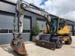 Pala sobre neumáticos Volvo EW140C 2008 – 14,6T – Usada