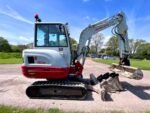 Takeuchi TB230 (2018) – Miniexcavadora 2.8T – 2916 h – Mantenimiento completo