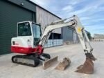Takeuchi TB230 2020 – Miniexcavadora 2.9T con 2.049 horas, motor Yanmar de 18,2 kW