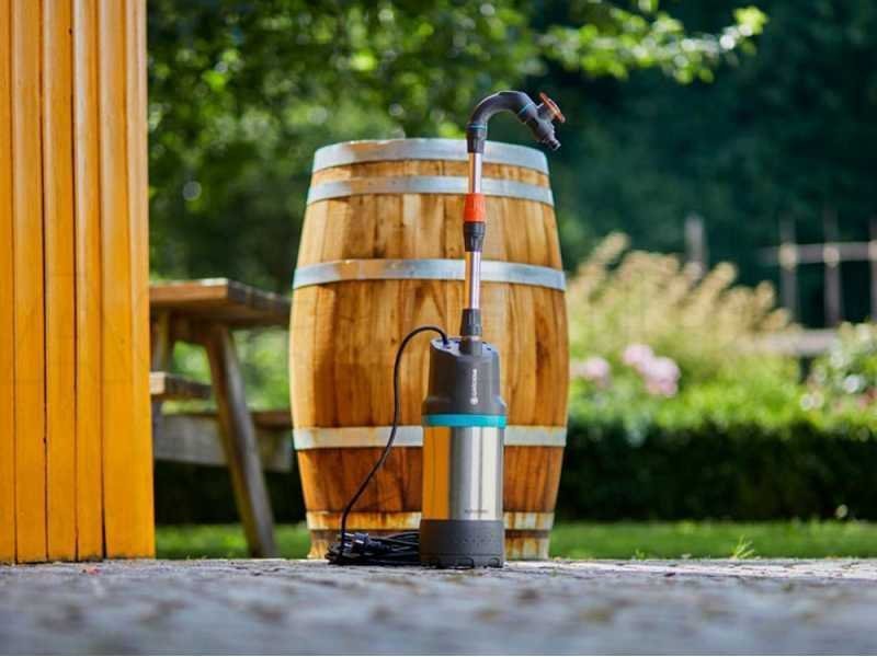 pompe-immerge-gardena-4700-2-inox-automatic-550w-pompe-immerge-gardena-4700-2-inox-automatic-26164_3_1606728984_IMG_5fc4bd1818348-1.jpg Bomba sumergible automática de acero inoxidable Gardena 4700/2 – 550W - Imagen 1